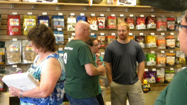 The trends toward natural pet products is benefiting the speciality trade above all.