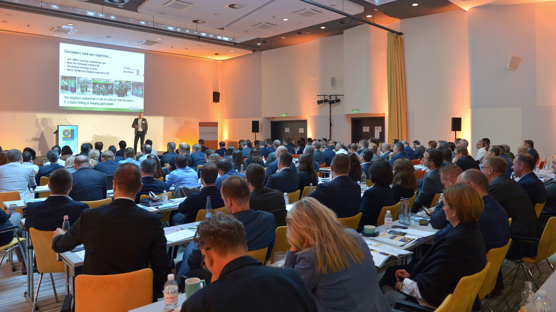 The pet industry meets in Bologna petworldwide