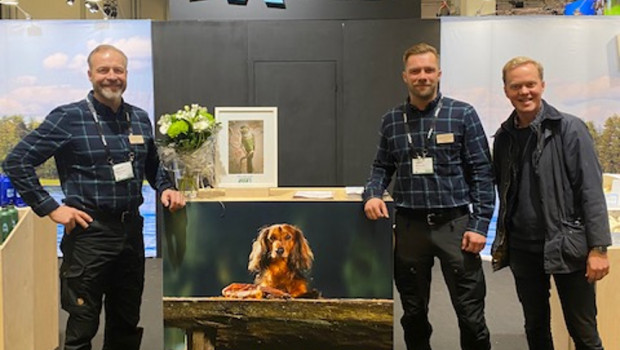Pleased with the latest acquisition (from left): Risto Pelkonen (CEO Aristo Oy), Markus Anttila (unit director) and Mårten Bernow (CEO Voff Premium Pet Food).