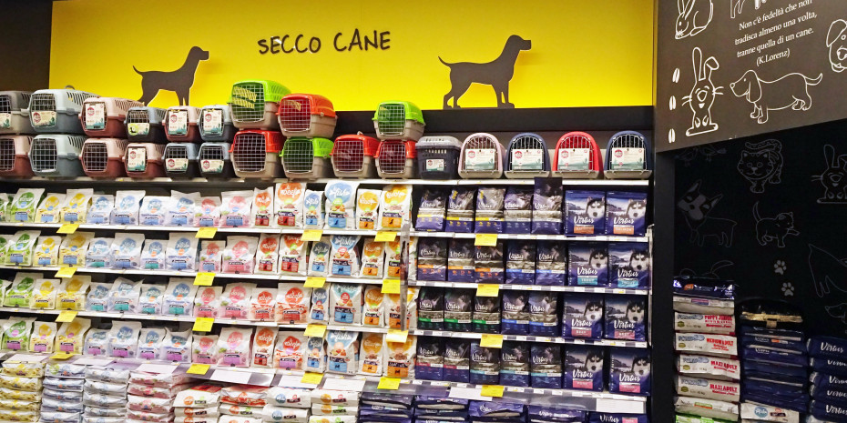Sales of dog and cat food in Italy are worth over 2.4 bn euros.