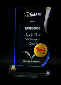 German company flexi has won the Award “PetSmart’s Supplier of the Year 2017” in the hardgoods category.