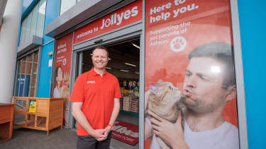 Jollyes reports strong growth