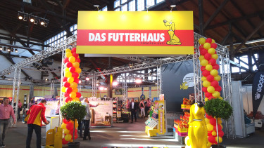 The mood is good at Das Futterhaus