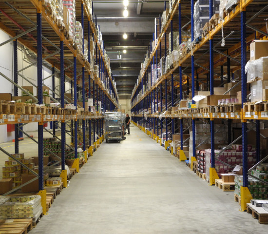 Arvato has been storing, picking and packing goods from the range of 12 000 products sold by the Krefeld-based pet store chain since 2015.
Arvato has been storing, picking and packing goods from the range of 12 000 products sold by the Krefeld-based pet store chain since 2015.