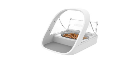 Microchip pet feeder