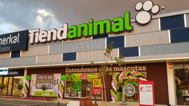 Tiendanimal opens 3rd store in Valencia