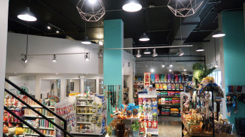 Pet shop with heart and mind