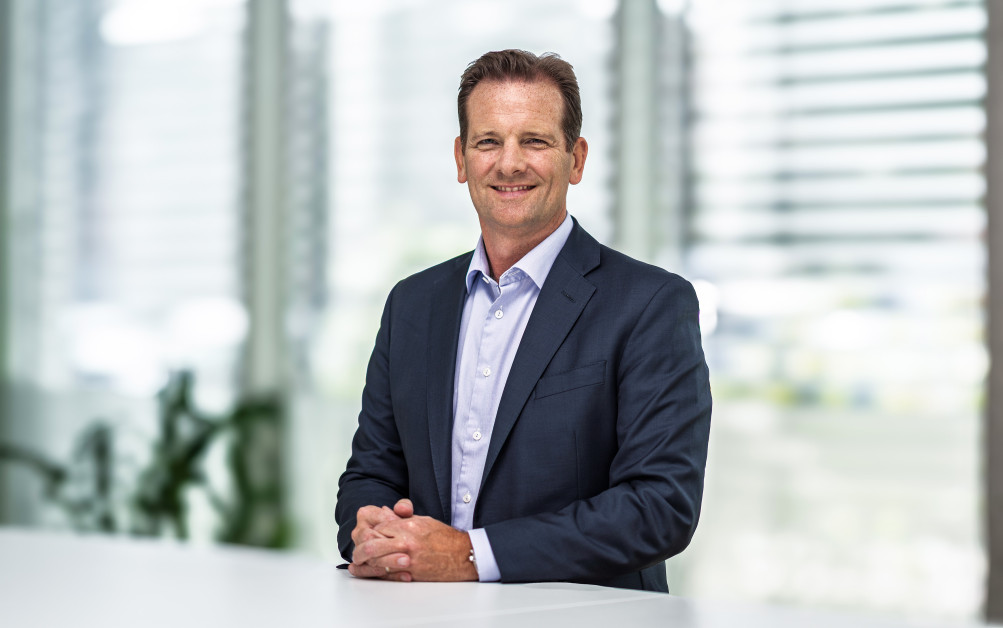 Matt Simister reorganises managemen... - petworldwide