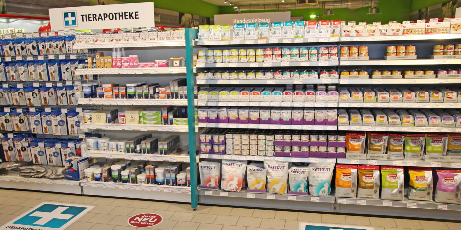 The range of dietary supplements available is extensive and many  speciality retailers attach great importance to these.