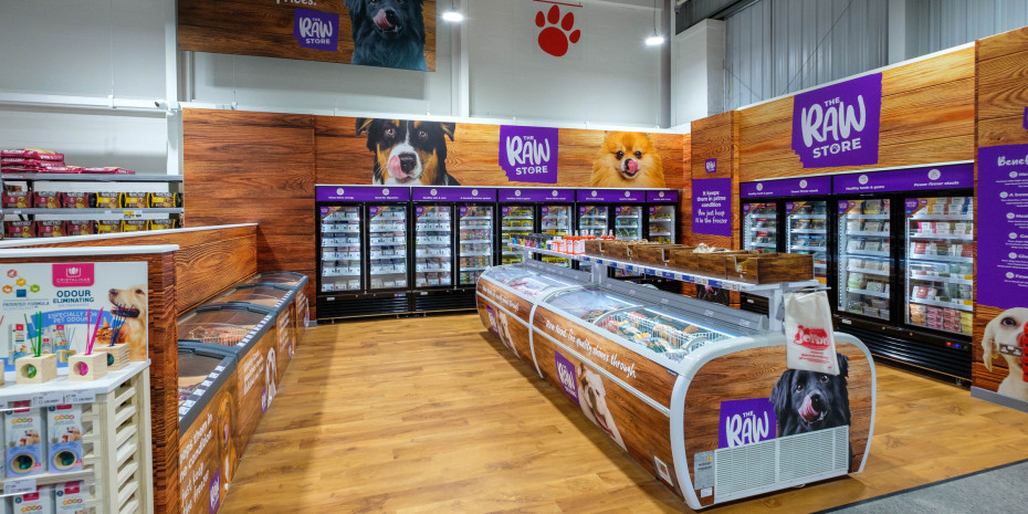 Customers will continue to find a comprehensive range of food, toys and  accessories in over 100 Jollyes stores to meet the needs of their pets,  whatever their breed. 
