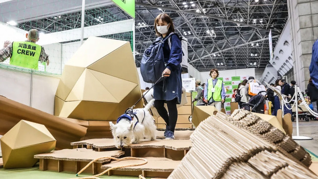 Private visitors participated in evacuation drills with their pets at Interpets Asia Pacific 2025.