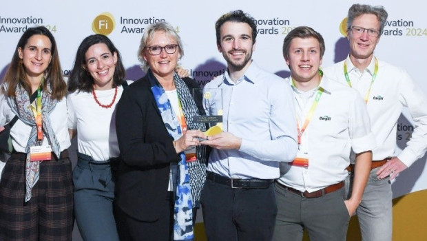 Honour for the Cargill team: Clemence Leotard, Bengisu Corakci, Anne Mertens-Hoyng, Adam Maxwell (CEO Voyage Foods), Douwe Ruppert, Frank Hollander (left to right).