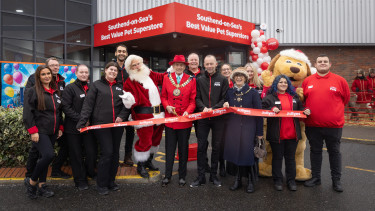 Jollyes opens six branches within six weeks