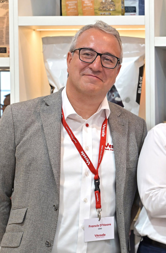 ‘We turn scientific findings into practical, high-quality solutions for pets and their owners,’ explained CEO Francis D’Hoore. ‘We turn scientific findings into practical, high-quality solutions for pets and their owners,’ explained CEO Francis D’Hoore.