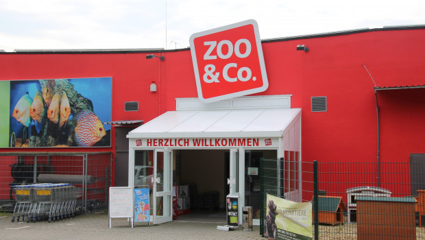Zoo & Co. most recently (31 December 2017) had 160 locations in Germany and is a franchisee system of Sagaflor AG in Kassel.