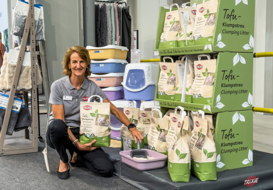 Claudia Menzel, head of marketing, presents a new tofu-based cat litter. Claudia Menzel, head of marketing, presents a new tofu-based cat litter.
