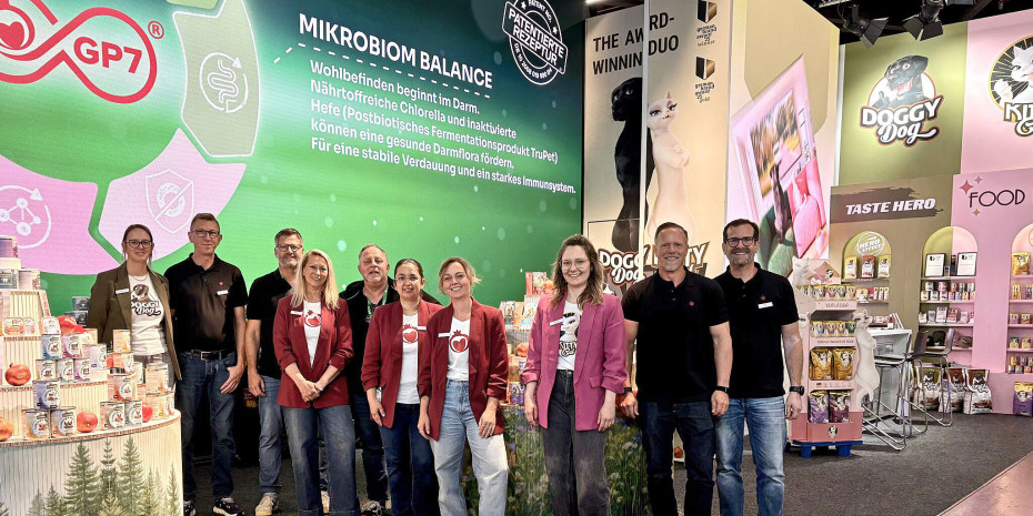 After months of intensive planning, creative development and dedication, the company was proud to present its brand relaunch at Interzoo, new packaging design and latest product innovations to the public for the very first time.