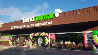 Tiendanimal opens three at a stroke