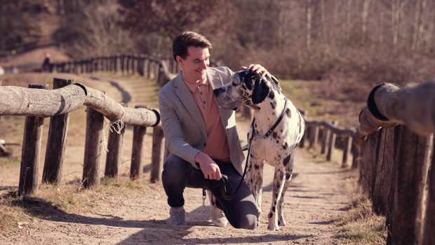 Male dog owners don’t care much about fashion, Prins Petfoods found out in a survey.