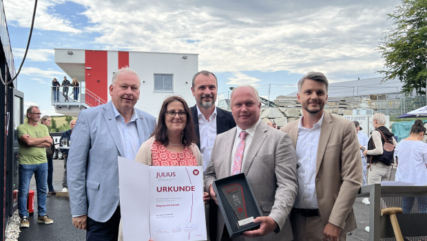 A special highlight at the Campus opening ceremony was the presentation of the Julius Award for Upper Austrian quality businesses to Dogsworld.