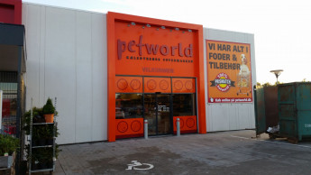 Fressnapf Group acquires Petworld