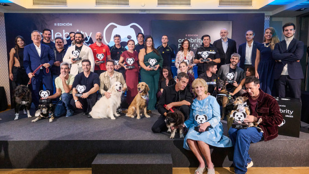 Family picture of all the winners. Family picture of all the winners.