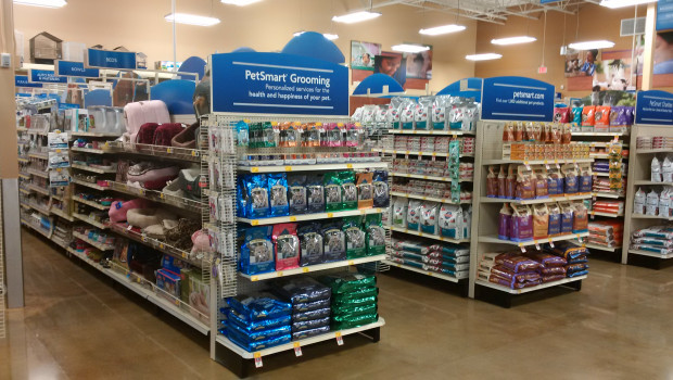 Pet food rocks the Internet.