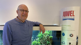 Lars Larsen retires from Juwel Aquarium