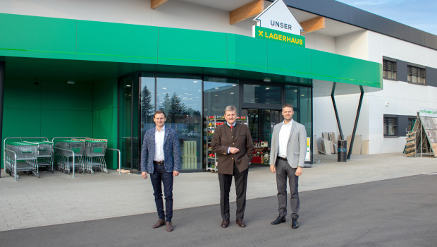 Chairman Karl Reiner, Reinhard Wolf, general director of RWA Raiffeisen Ware Austria and managing director Reinhard Bauer (from left) opened the modernised store.
