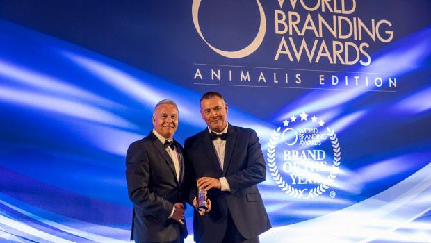 UK general manager Adrian Burgess accepts the award on behalf of Fluval.