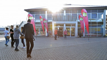 Flat mood at the show