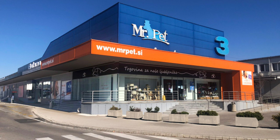 Pet Network International was established in 2018 with the acquisition  by the Rohatyn Group of four market leaders in four countries: Mr.Pet in Slovenia (picture), Animax and Maxi Pet in Romania and Pet Centar in Croatia and Serbia.