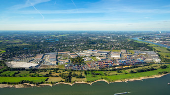Fressnapf building new import warehouse in Duisburg
