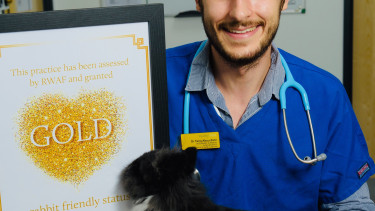 Valley Veterinary Hospital receives award