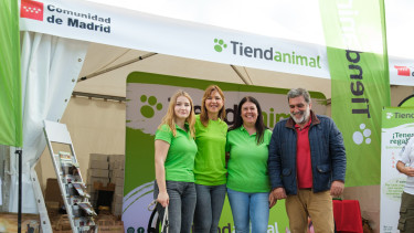 Tiendanimal promotes responsible adoption at the 20th Madrid Adoption Fair