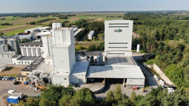 The photo shows the pet food plant in Poland (Krzepice), which specialises in the production of dry pet food for dogs and cats.  