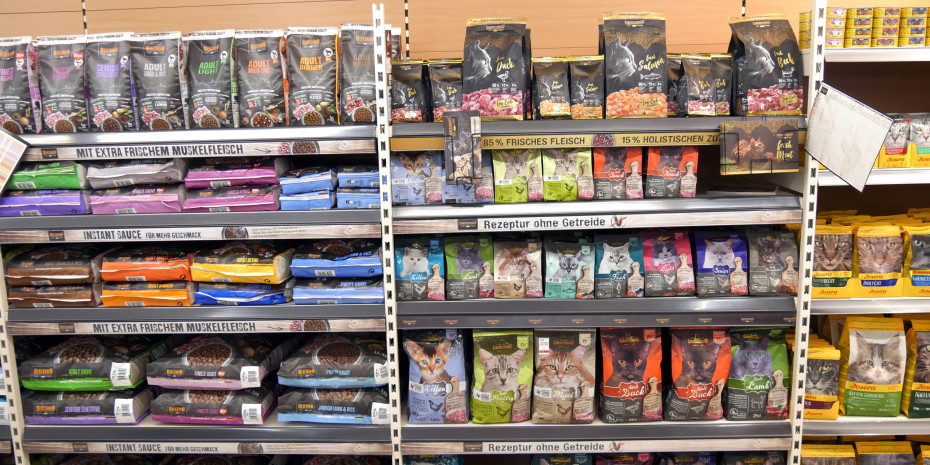 No pet food segment grew as strongly as cat food in 2023, pictured:  Ihr Landmarkt Faas in Bellheim.