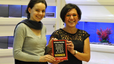 Casco receives an award