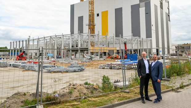 The topping-out ceremony was celebrated on 4 June, with completion planned for next year.