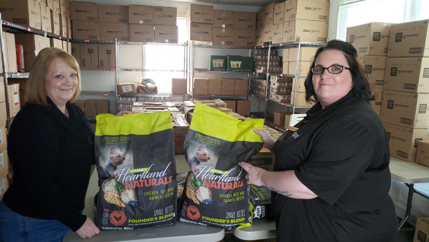 One year ago, Petland Charities began a feeding programme for the Ross County Humane Society and to date has donated more than 18 500 dollars’ worth of dog food.