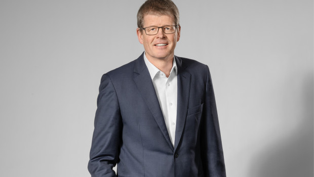 Olaf Klinger will remain chief financial officer of Symrise AG until January 2028. 