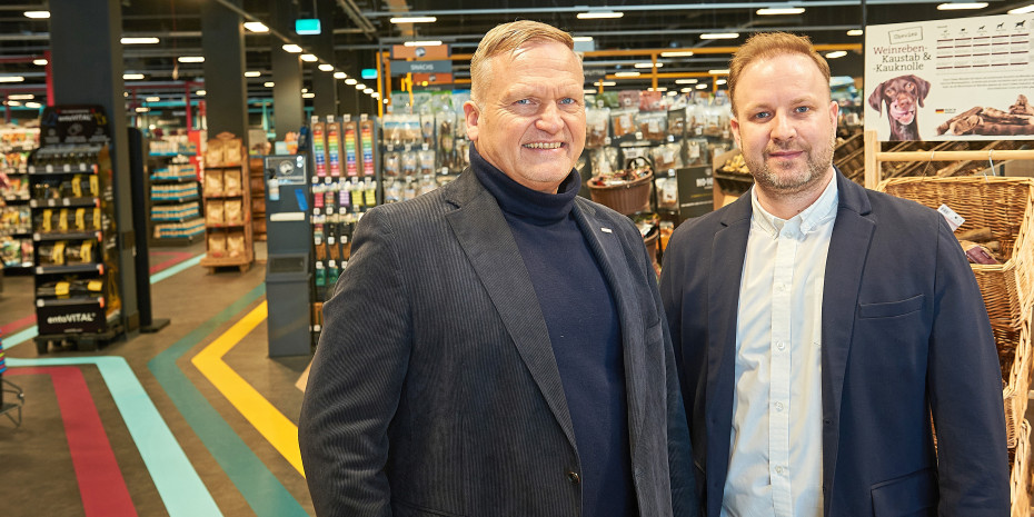 Peter Maly, Rewe Group Executive Board Member and COO Rewe (left), and Marcel Bersch, Managing Director of Zoo Royal.