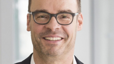 Zooplus raises turnover forecast again