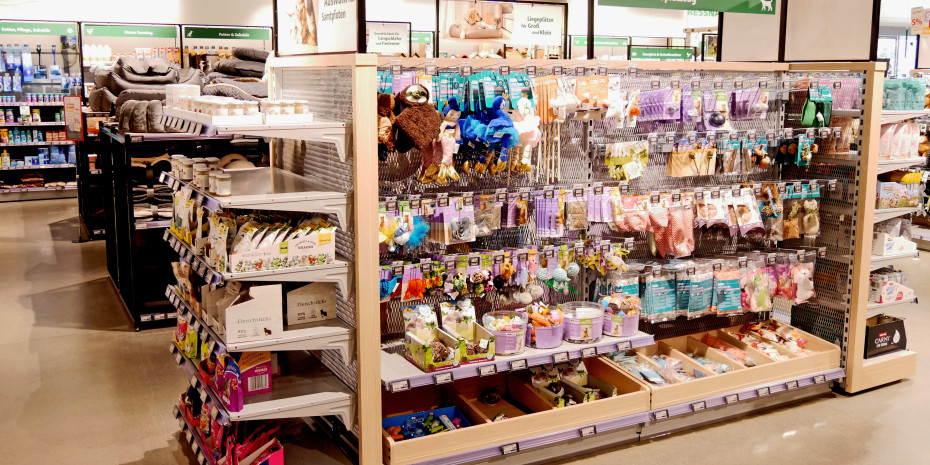 With exclusive brands accounting for over 50 per cent of overall sales, Fressnapf sets the benchmark for PL in  the pet supplies segment. The retail group also offers an extensive assortment of exclusive accessory brands. 