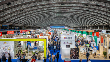3,350 exhibitors at the PLMA