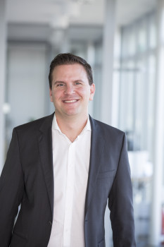 Florian Welz left Zooplus Florian Welz left Zooplus