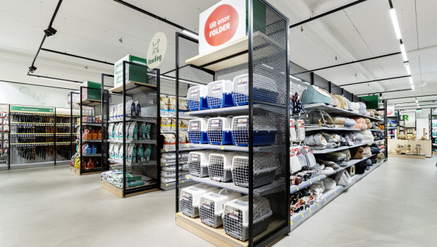 Fressnapf starts its expansion in the Netherlands with the opening of two stores in Maastricht and Coevoerden.