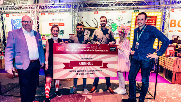 Representatives of Farm Food were delighted to receive the award.