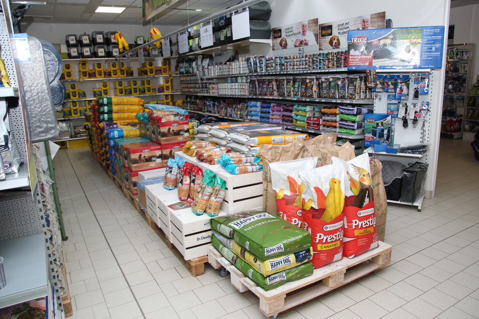 Pet shops remain open petworldwide