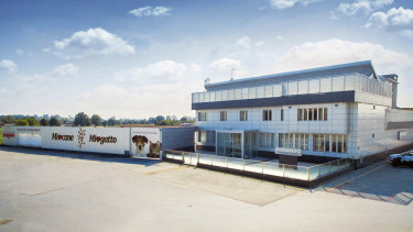 Pioneer of the Italian pet food market
